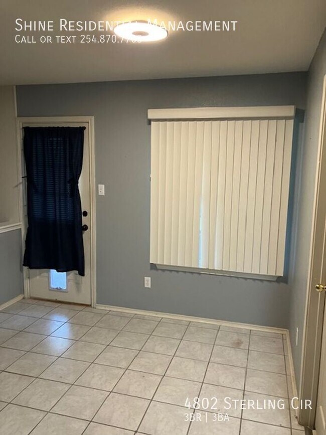 Building Photo - 4802 Sterling Cir