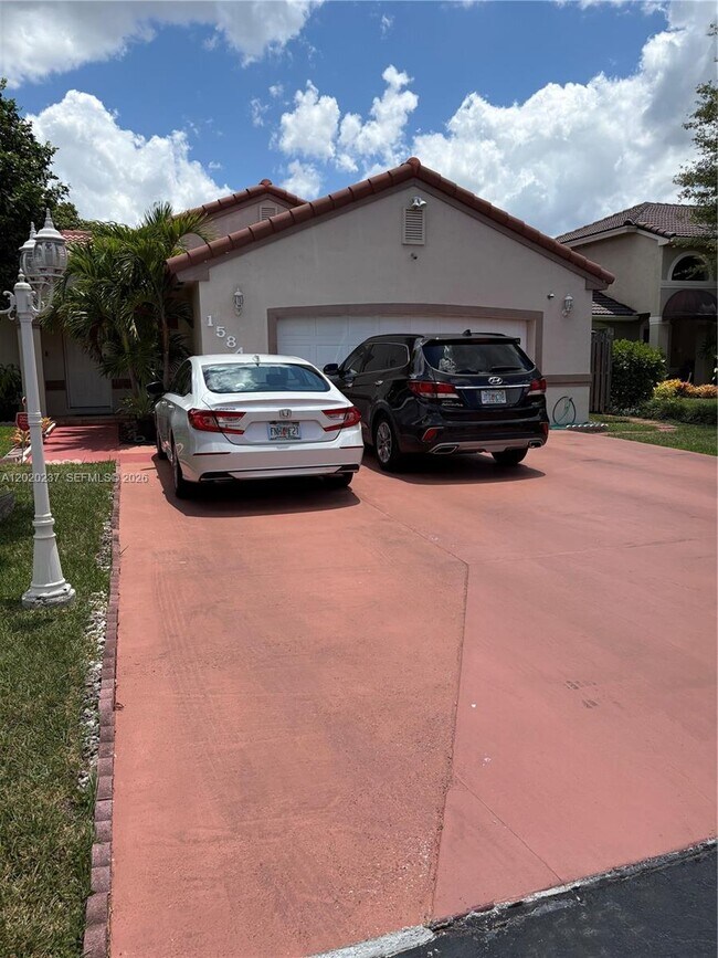 Building Photo - 15844 SW 82nd St