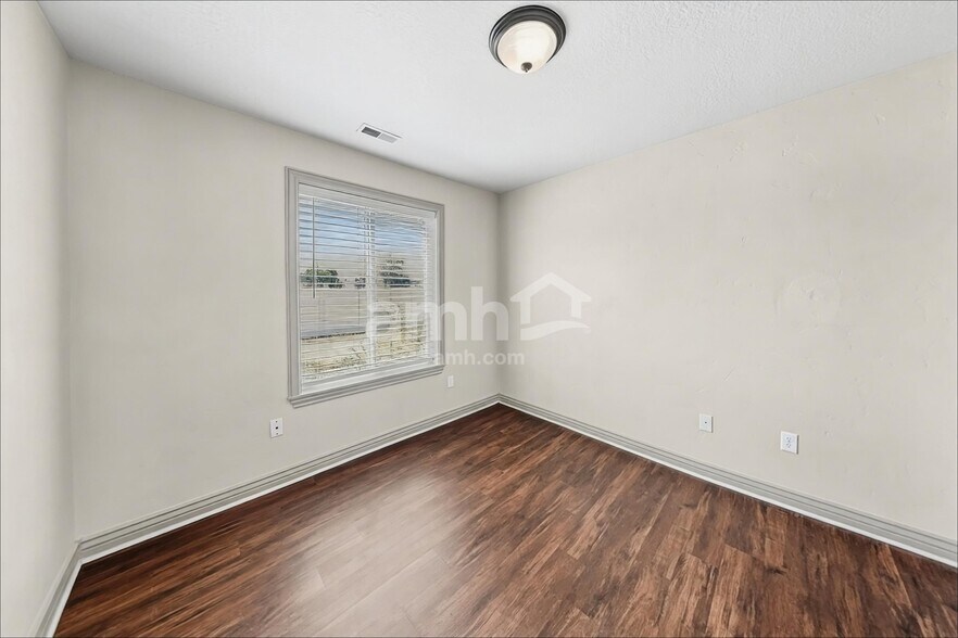 Building Photo - 186 Westgate Ln