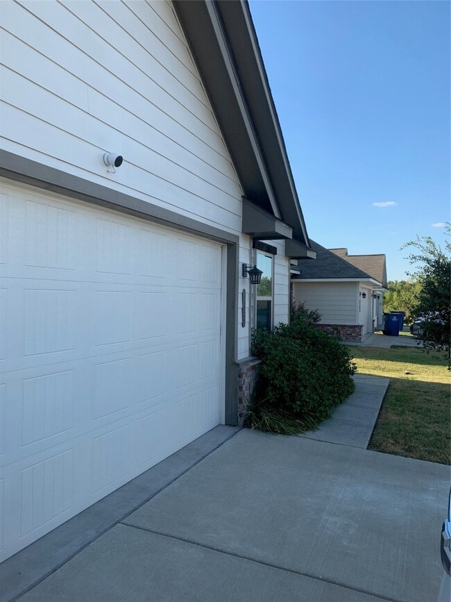Building Photo - 108 Dove Landing Ct