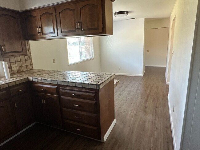 Building Photo - 11465 Ave 200