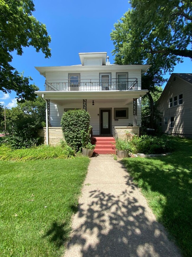 Building Photo - Italian Estates Property Management