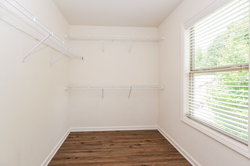 Building Photo - 522 Broughton Dr