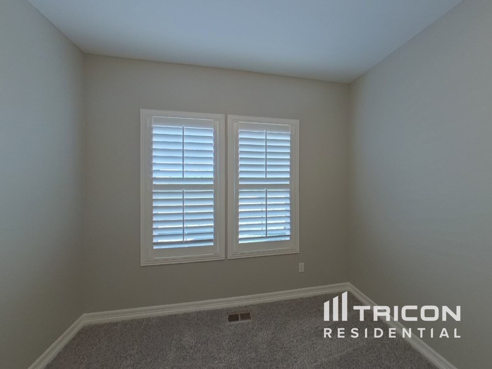 Building Photo - 6697 Cottonwood Tree Dr