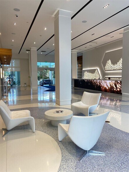 Building Photo - 650 West Ave