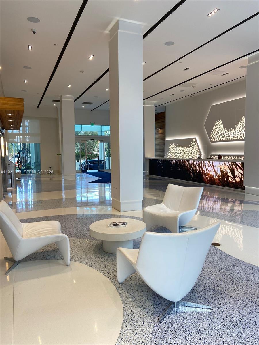 Building Photo - 650 West Ave