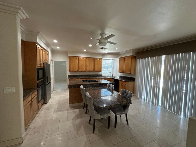 Building Photo - 3854 Broadmead St