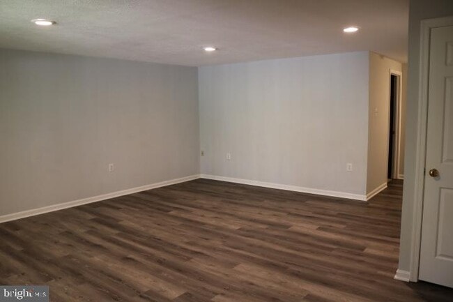 Building Photo - 7313 Stream Way