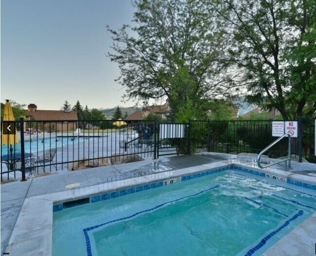 Building Photo - 3615 N Wolf Creek Dr