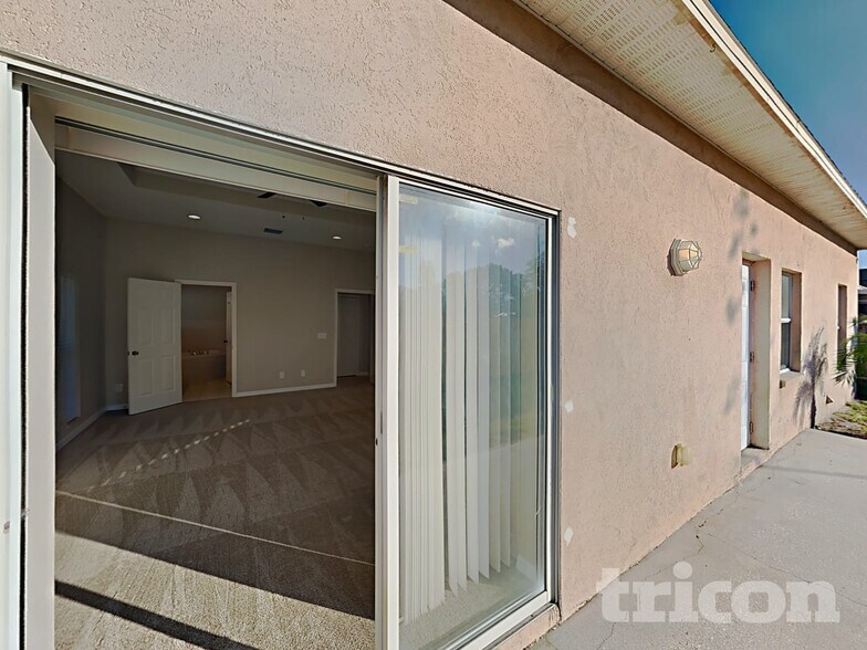 Building Photo - 13305 Silvercreek Dr