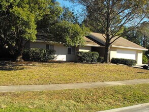 Building Photo - Three Bedroom Home Located in Sterling Park with Many Ammenities