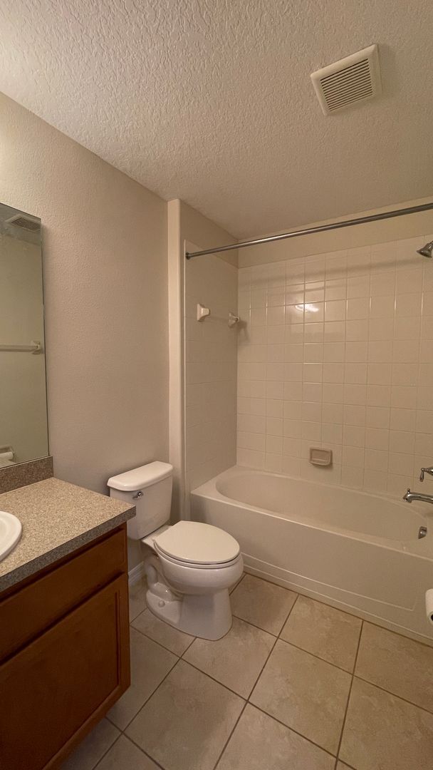 Building Photo - 9484 Strongbark Ln
