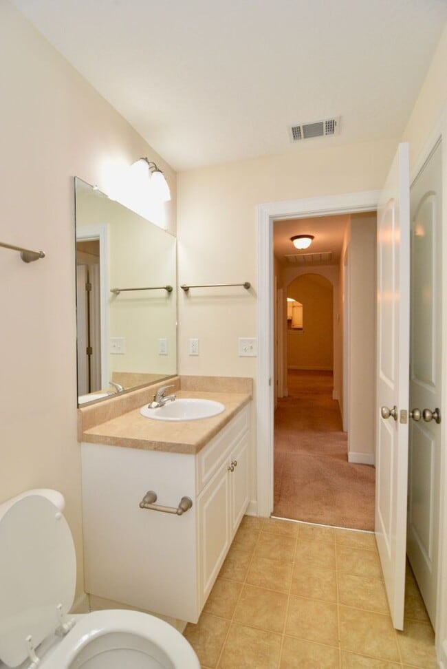 Building Photo - 659 Ventana Dr
