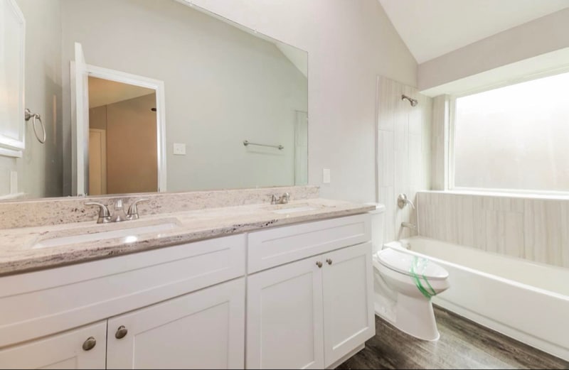 Building Photo - 611 Hanover Dr