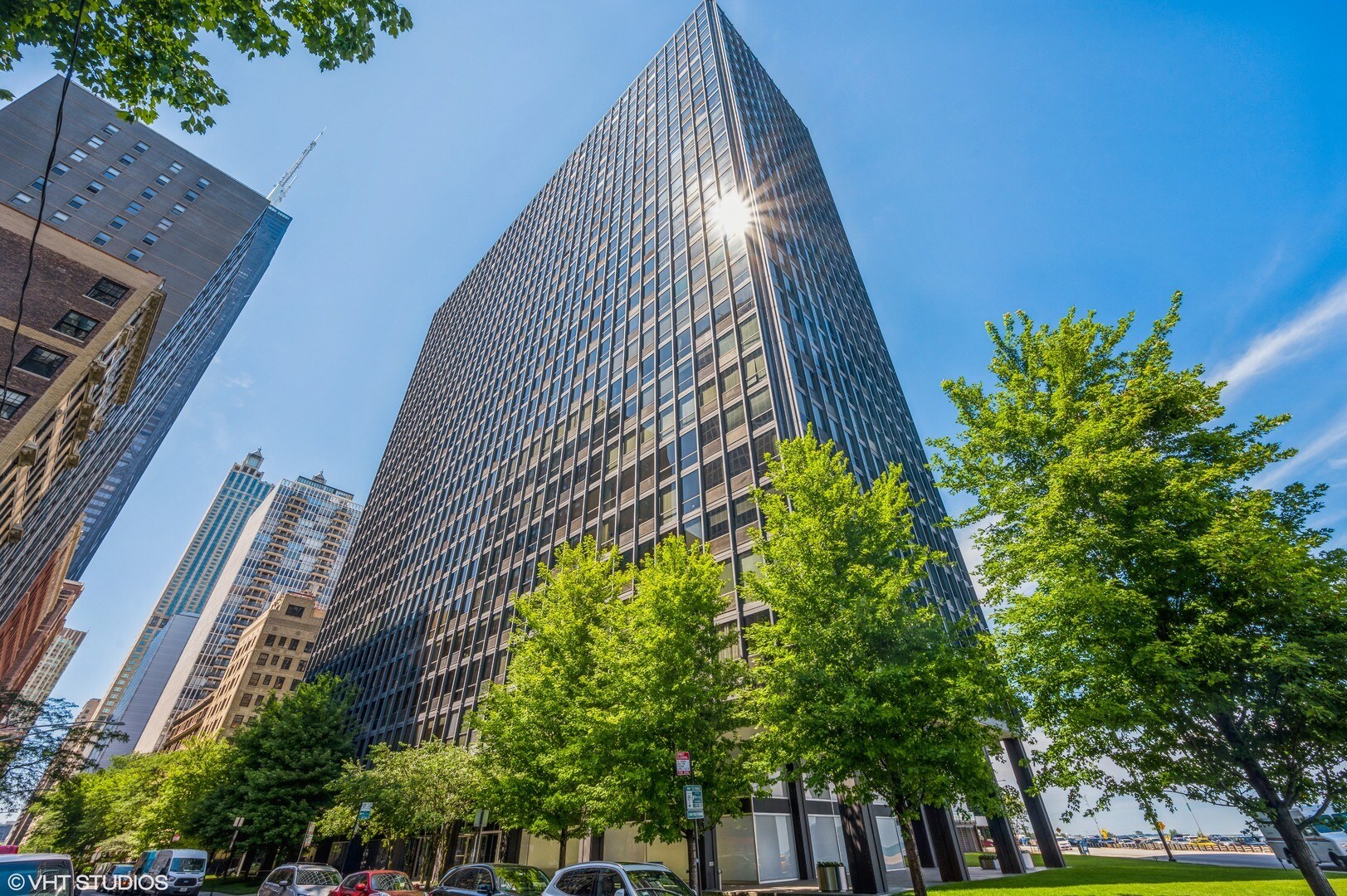 Building Photo - 900 N Lake Shore Dr