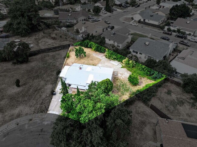 Building Photo - Charming 3-Bed Gem in Sacramento