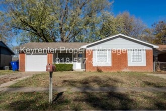 Building Photo - 3 Bedroom Broken Arrow Home, Available for an immediate move in!