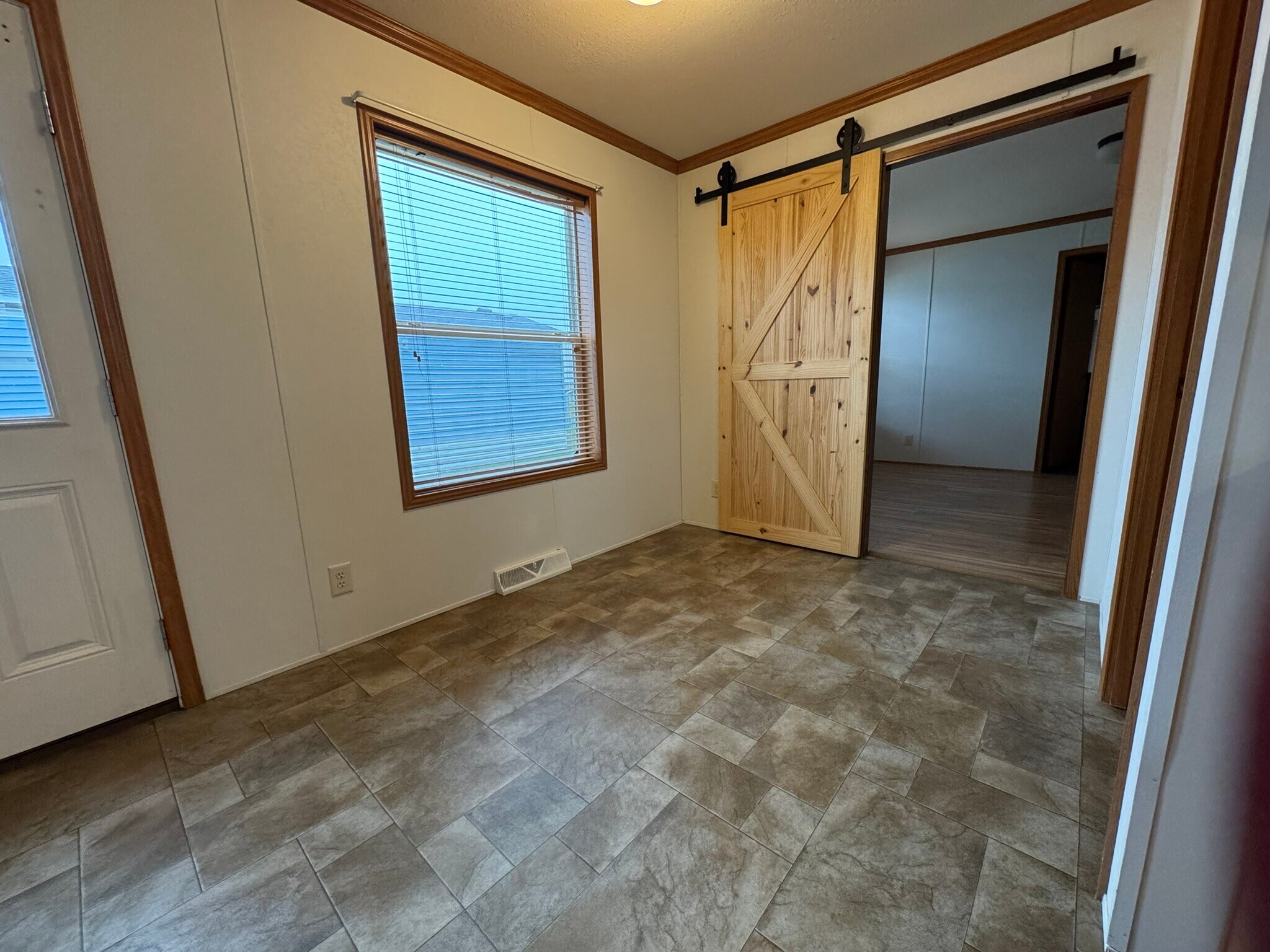 Building Photo - 2022 Mockingbird Pl NW