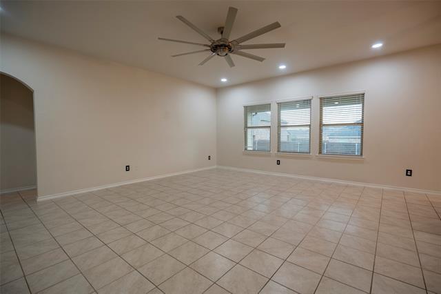 Building Photo - 1543 Meadowlake Dr