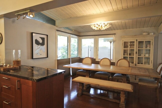 Building Photo - Mid-Century Modern Masterpiece!  South of the BLVD. Minutes to Westside, Mulholland, 405. Roscoma...
