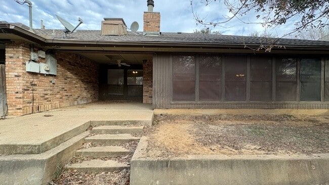 Building Photo - Beautiful North Arlington Townhome