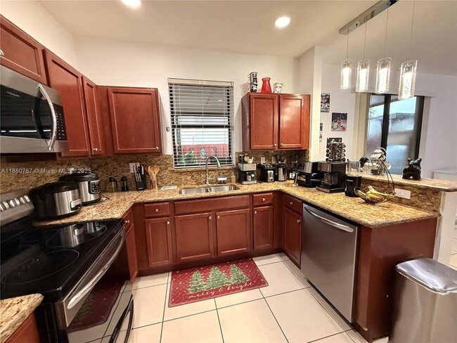 Building Photo - 23988 SW 114th Ct