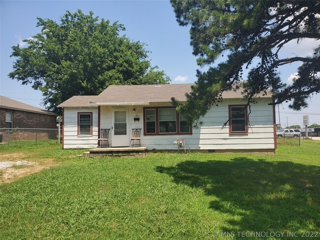 Building Photo - 9 W 42nd St