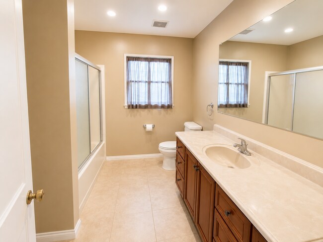 Building Photo - LARGE 4 Bedroom Home on Mesita! (Enclosed Back Yard!!)
