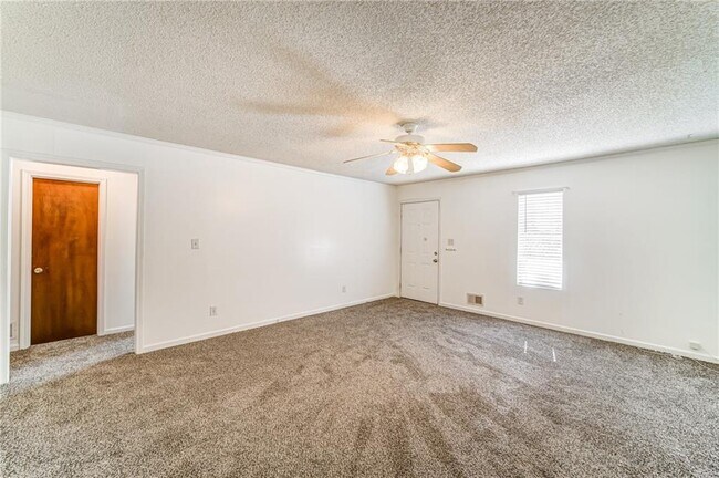 Building Photo - 4355 E Paulding Dr