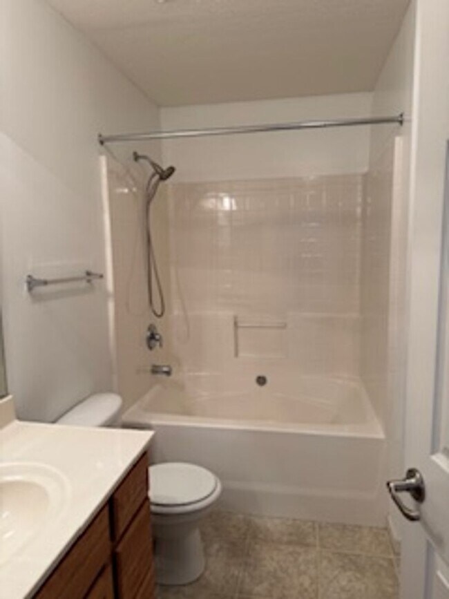 Building Photo - 73 Trimmer Trail