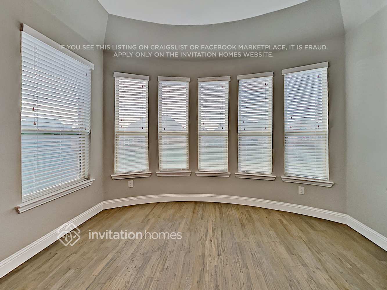 Building Photo - 15041 Belclaire Ave