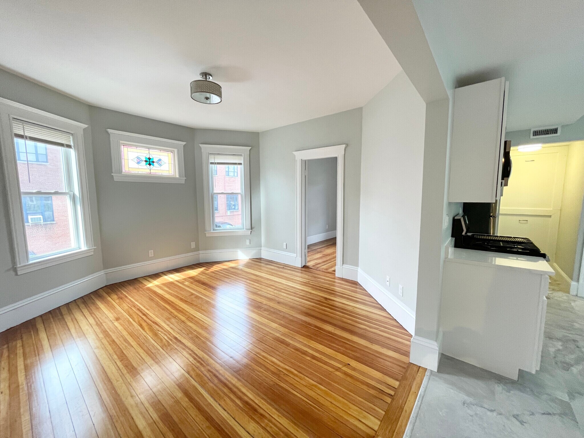 Building Photo - 5 Saint Margaret St