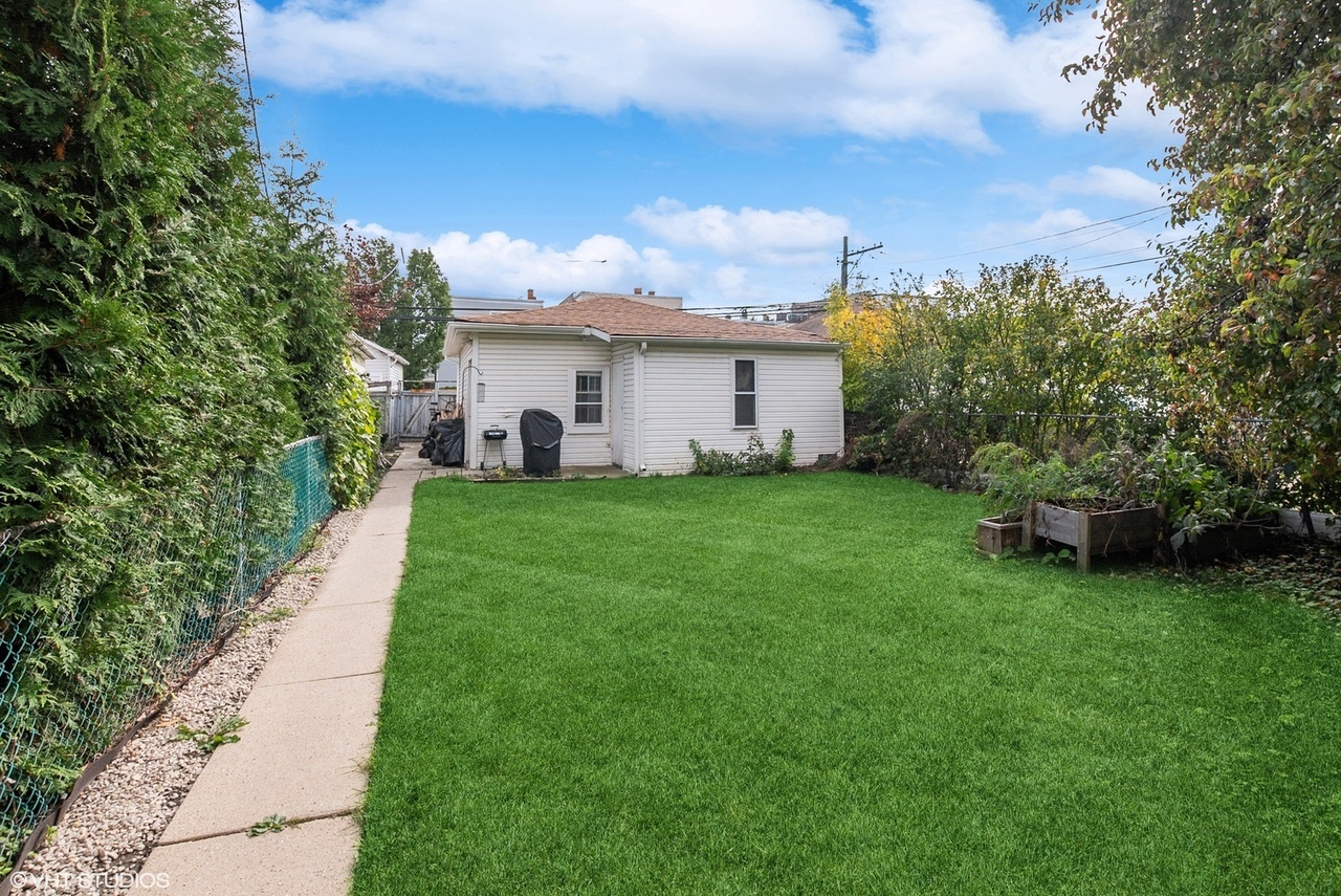 Building Photo - 3115 N Davlin Ct