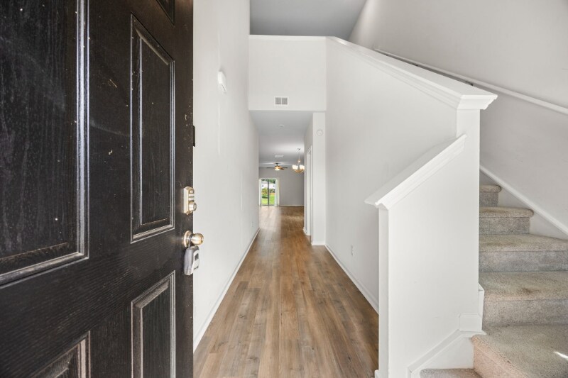 Building Photo - 367 Matuskovic Dr