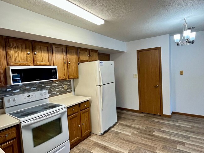 Interior Photo - 416 Mill Street