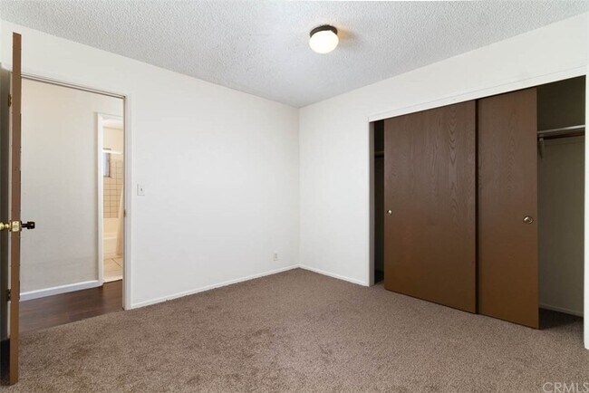 Building Photo - 1257 Rosekrans Dr