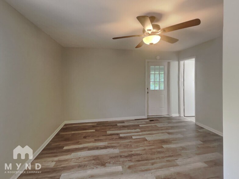 Building Photo - 5454 Faucett Rd