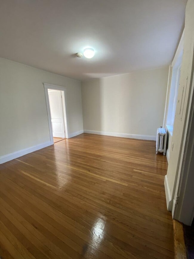 Building Photo - 1 bedroom in Boston MA 02215