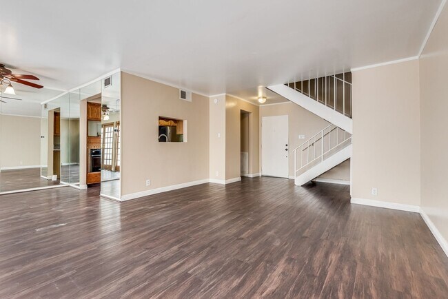 Building Photo - 3016 El Camino Ave