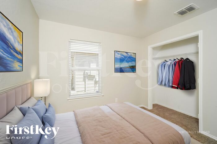 Building Photo - 175 Elderberry