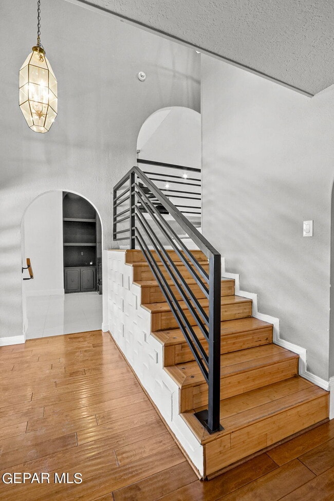 Building Photo - 5109 Memory Dr
