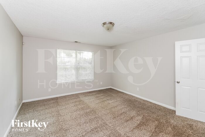 Building Photo - 721 Peteywood Dr
