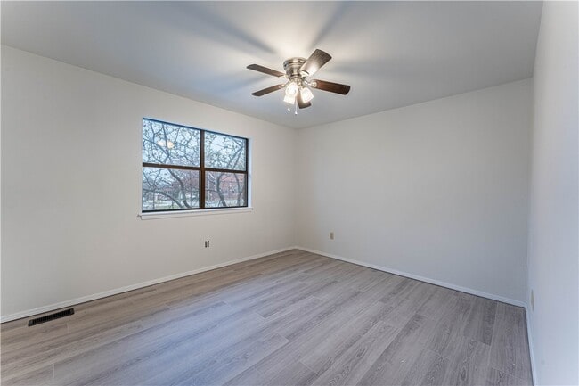 Building Photo - 317 Copper Oaks Dr