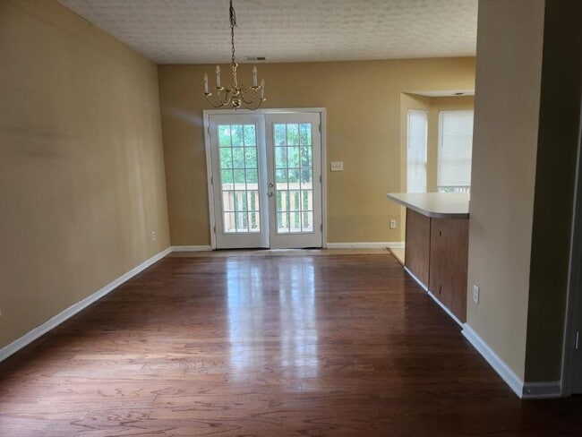 Building Photo - 3001 Falling Water Point