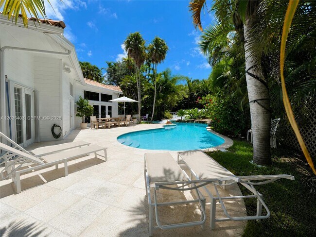 Building Photo - 7924 SW 50th Ct