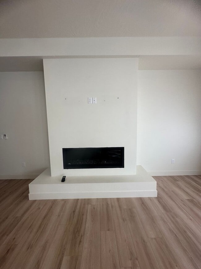 Building Photo - Beautiful New 4 Bedroom Home in Cedar City!