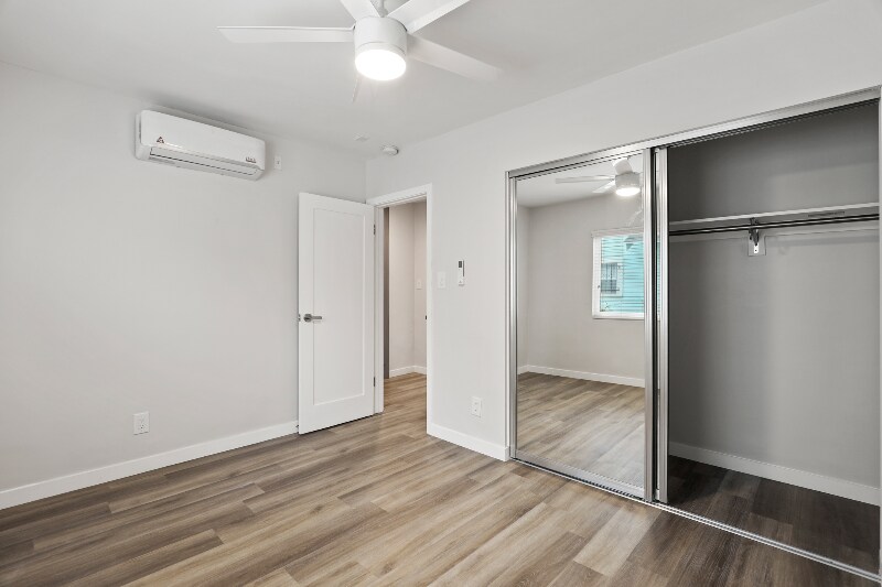 Building Photo - 1358 W 36th St
