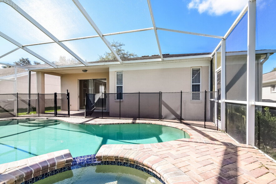 Building Photo - 5523 Terrain De Golf Dr