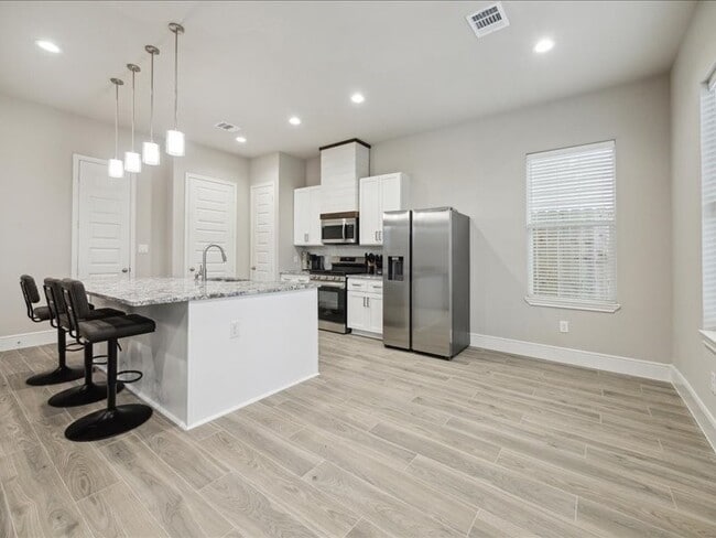 Building Photo - 2329 Paul Quinn St