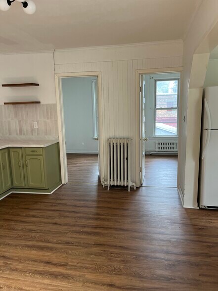 Building Photo - 188 3rd St